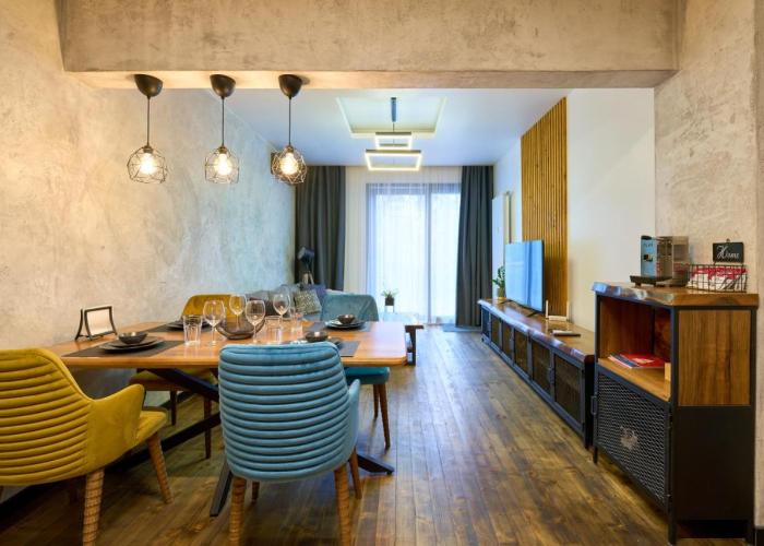 Luxury 2 Bedroom Apartment - Private Garden
