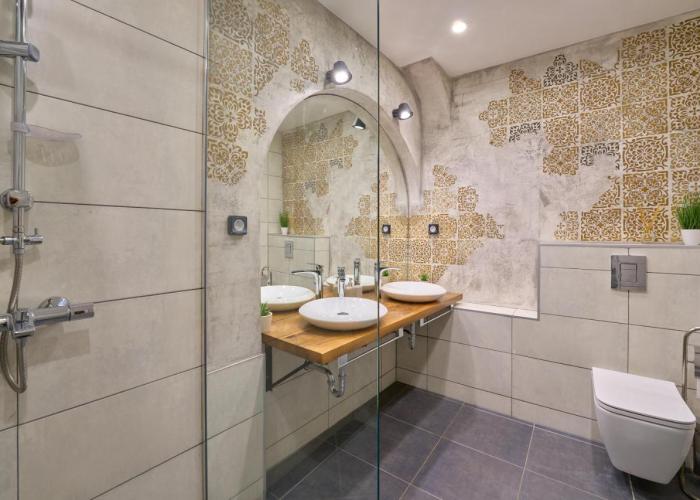 Luxury 2 Bedroom Apartment - Private Garden