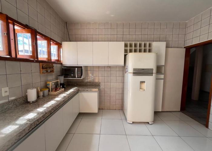 Ampla Casa Duplex com 4 suítes