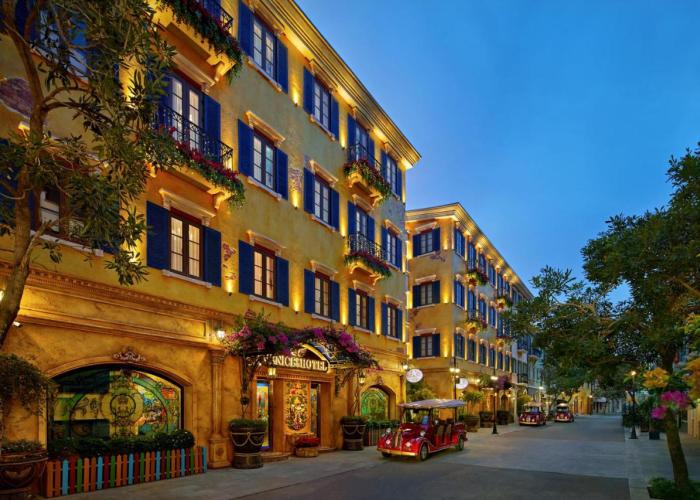 Venice Hotel Phu Quoc - Free Airport Shuttle & Sunset Town Tour