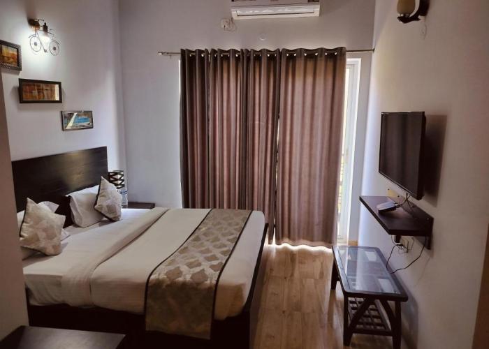 Vrindavan suites omex