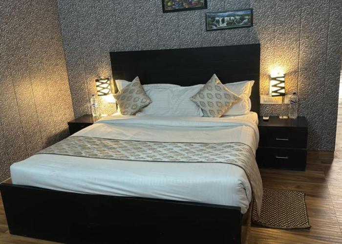 Vrindavan suites omex