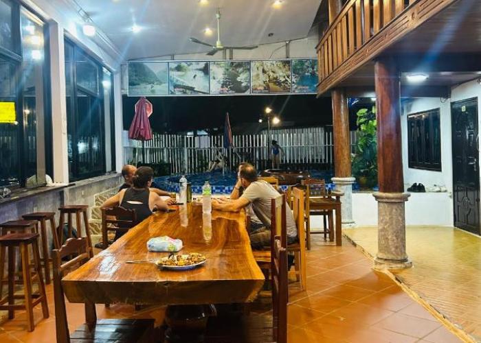 Vang Vieng Sky Mountain View Hotel
