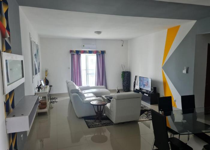 Inviting 5-Bed Apartment in Luanda