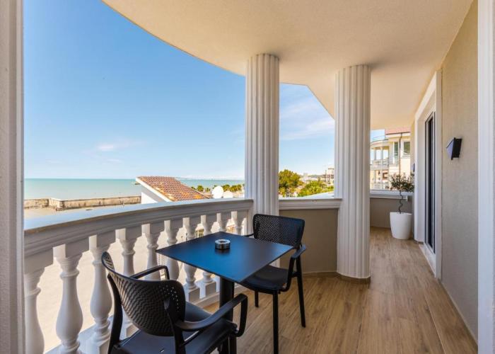 Sea La Vie Suites
