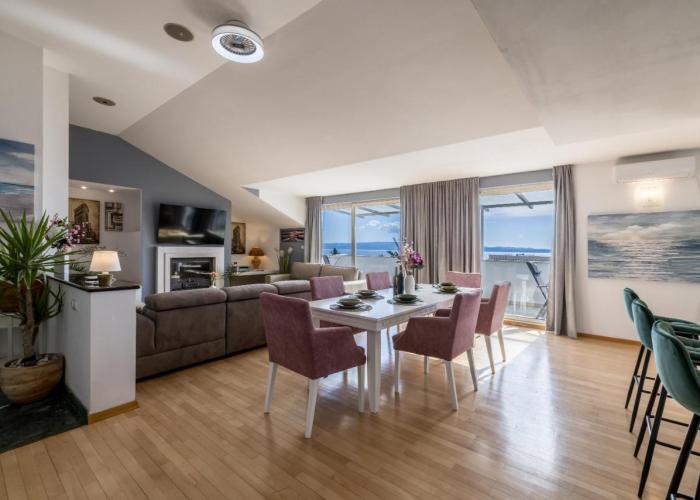 Urban Utopia Penthouse with private parking