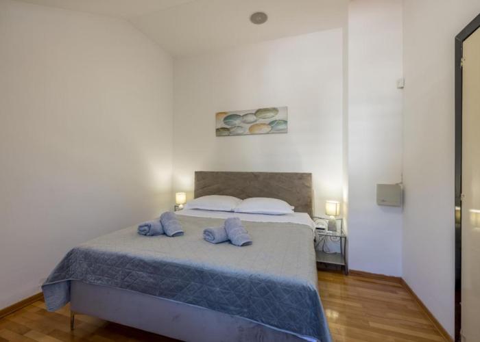 Urban Utopia Penthouse with private parking