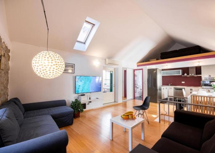 Duplex with terrace in the city centar