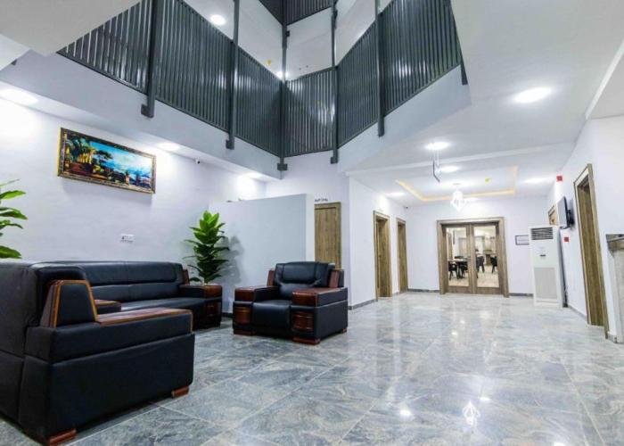 Crownsville Hotel - Airport Road