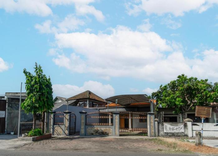 SPOT ON 93755 Siwalanpanji Homestay Syariah