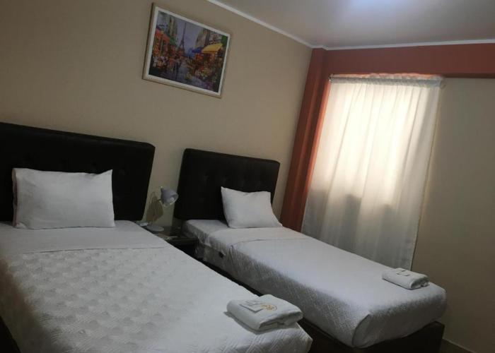 CARDOS HOSTAL