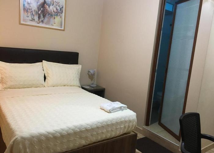 CARDOS HOSTAL