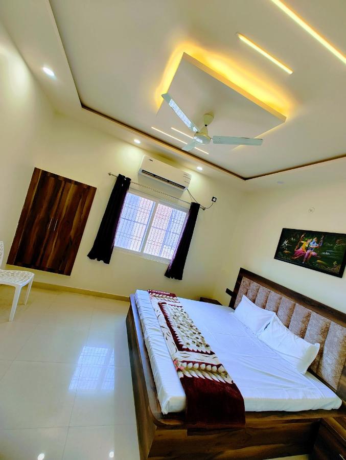 фото BRiJWAS DHAM