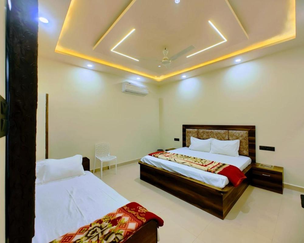 фото BRiJWAS DHAM