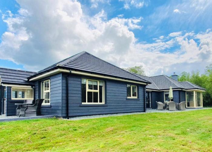 Brand new 2 bedroom home overlooking Kenmare Bay Estuary