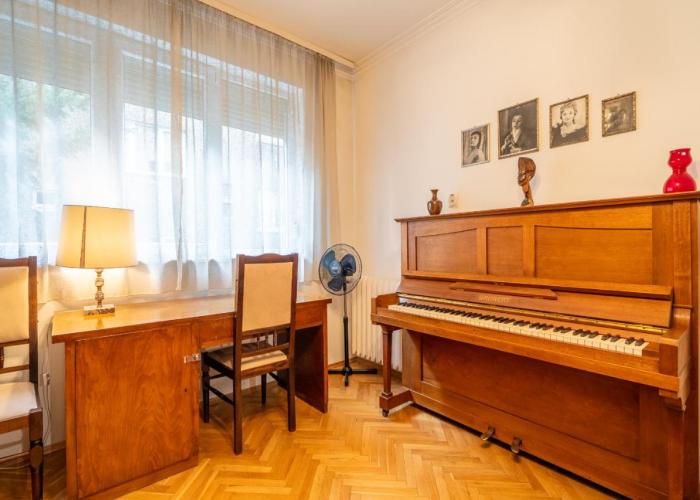 Apartment Opera