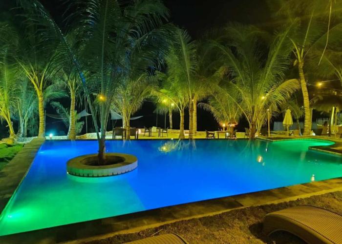 U Story Resort
