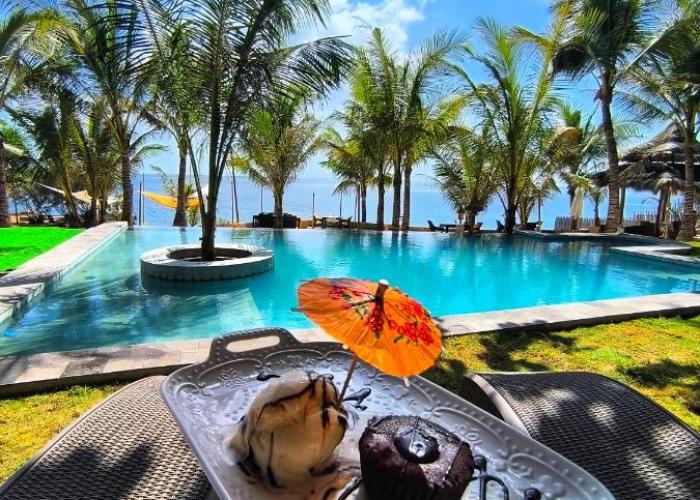 U Story Resort