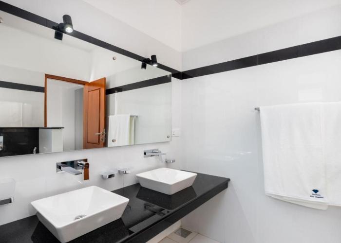 Hotel Southern Blue Sapphire