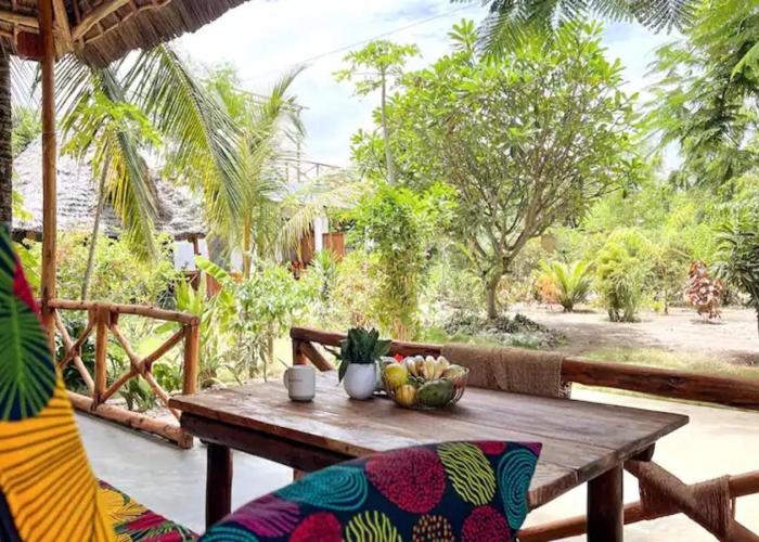 Cozy Bungalow - Garden, Terrace, Rooftop, Beach