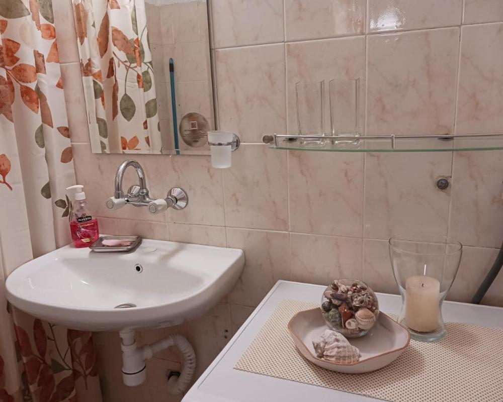 фото Тристаен апартамент