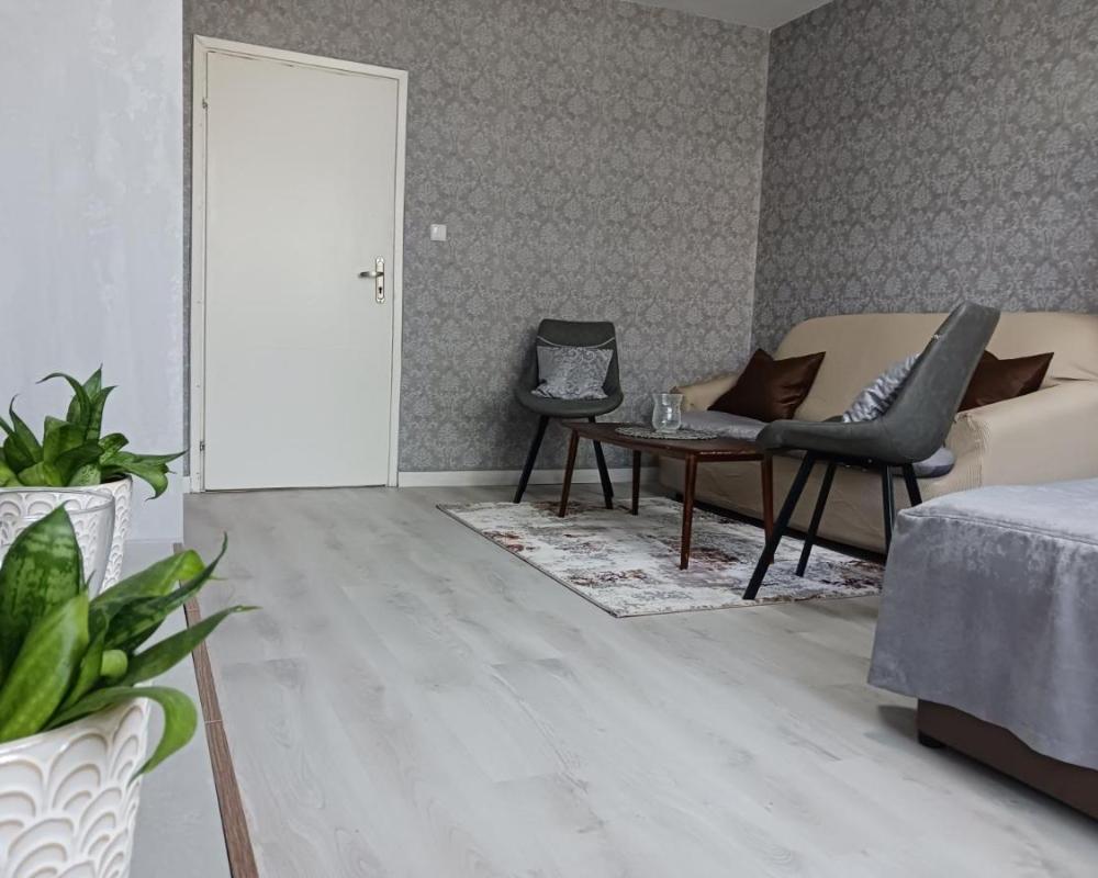 фото Тристаен апартамент