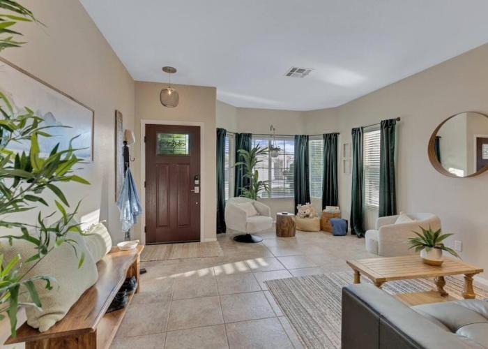 Heatable Pool Outdoor Oasis Amenities BBQ