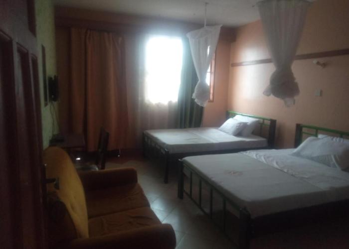Riversand Hotel, rooms with lake views,WI FI & balcony