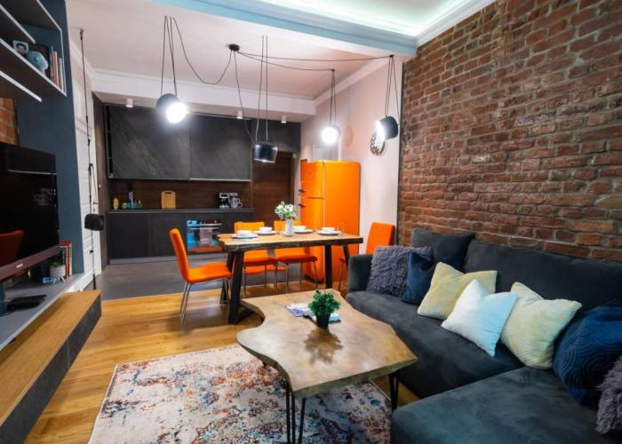 2 Designer Central Apartments FREE Parking Spaces