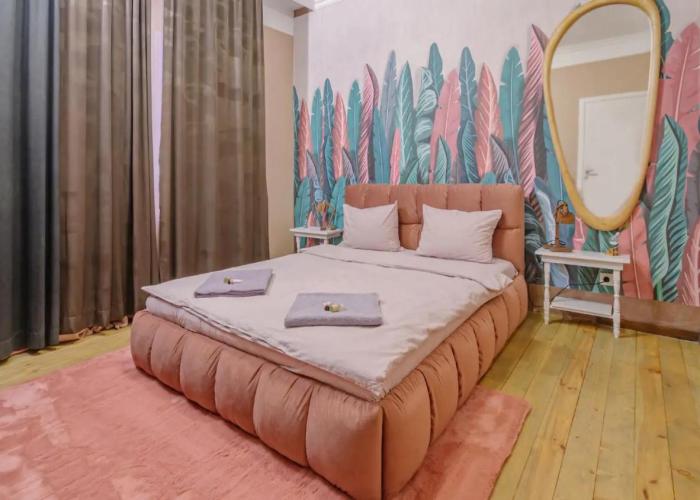 2 Designer Central Apartments FREE Parking Spaces