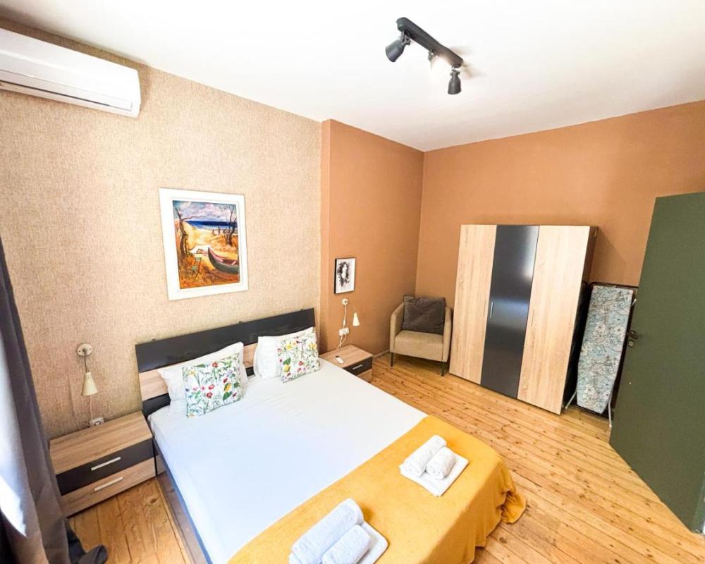 фото 2BDR Flat in Centre Sofia (NDK)