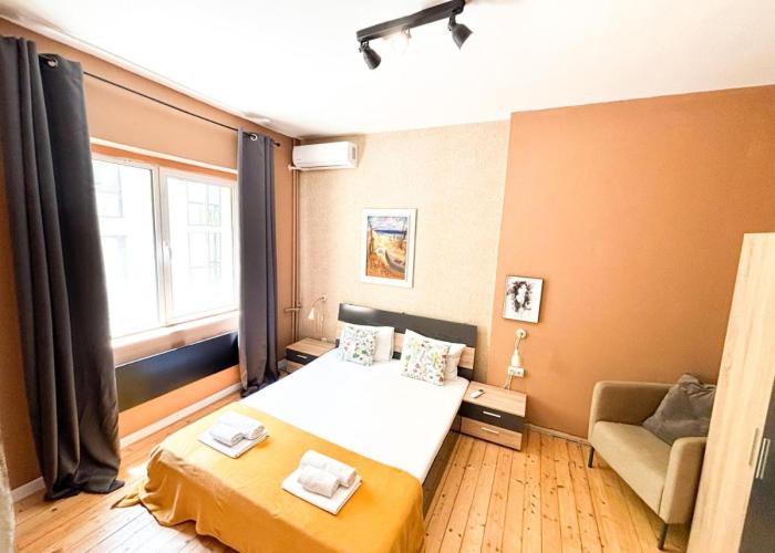 2BDR Flat in Centre Sofia (NDK)