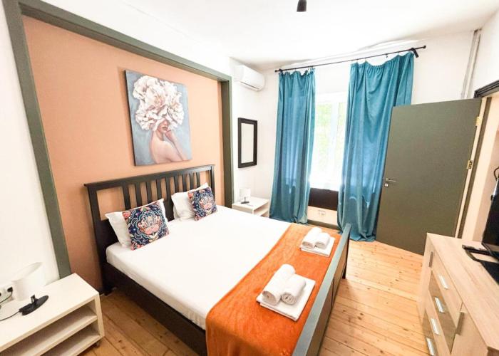2BDR Flat in Centre Sofia (NDK)