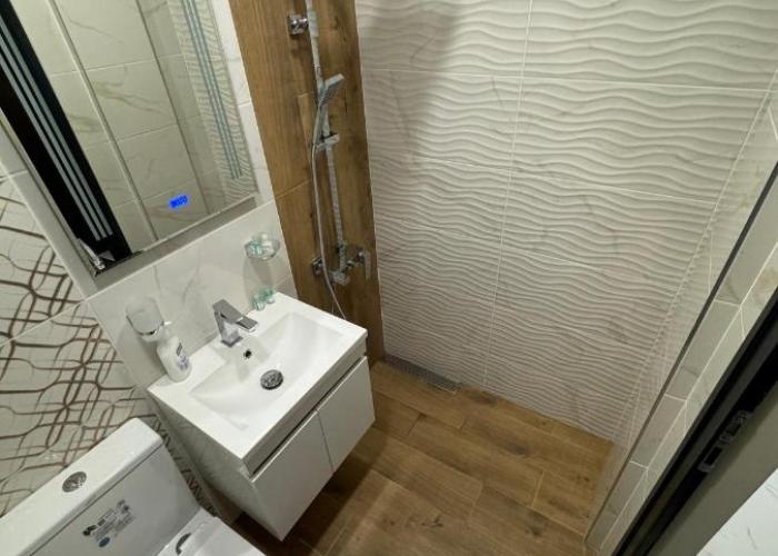 Refurbished apartment in a quiet area