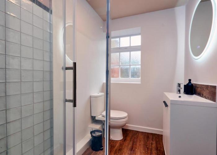Settle in Winchester - Stylish Self Check-In Rooms