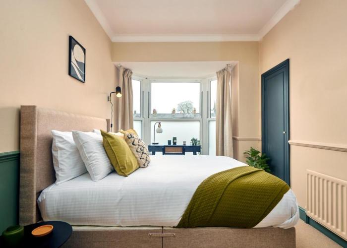 Settle in Winchester - Stylish Self Check-In Rooms