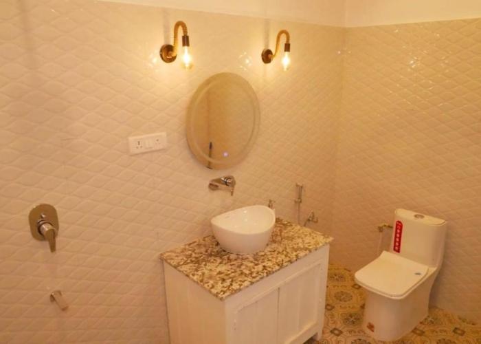 Janki Kunj Varanasi- 3 Room Home