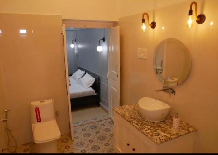 Janki Kunj Varanasi- 3 Room Home