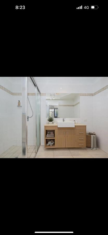 5 minute walk to the Stadium!! Taylord Holiday Homes and Apartments