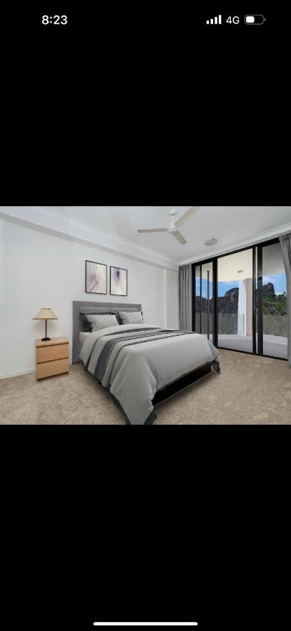 5 minute walk to the Stadium!! Taylord Holiday Homes and Apartments