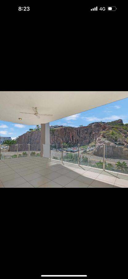 5 minute walk to the Stadium!! Taylord Holiday Homes and Apartments