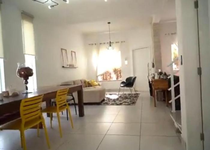 Quarto Privativo em Casa Linda