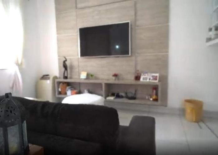 Quarto Privativo em Casa Linda