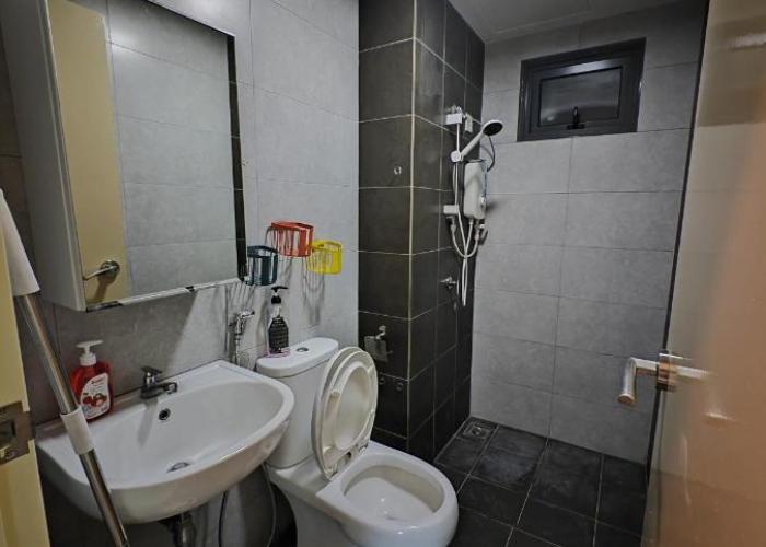Modern Comfy Suite Room-9Pax