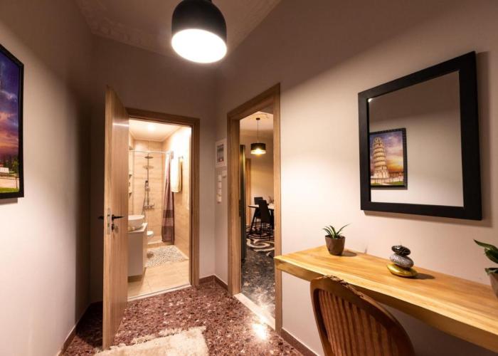 STAMOS Apartment airport