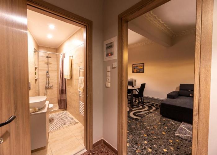 STAMOS Apartment airport