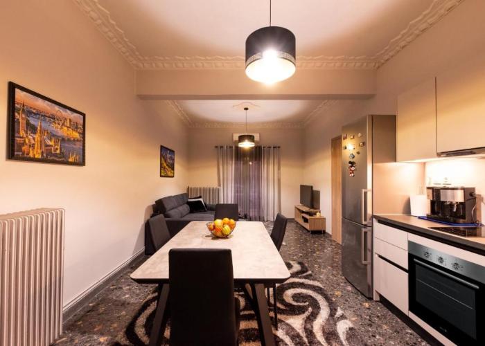 STAMOS Apartment airport