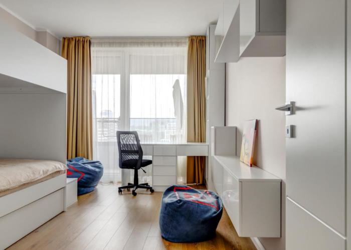 Luxury 2 BDRM Getaway and Free Parking