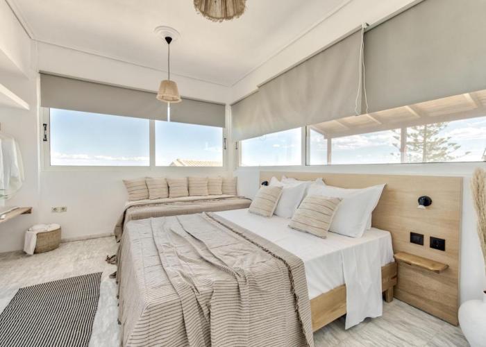 Santa Maroma Rooms & Houses