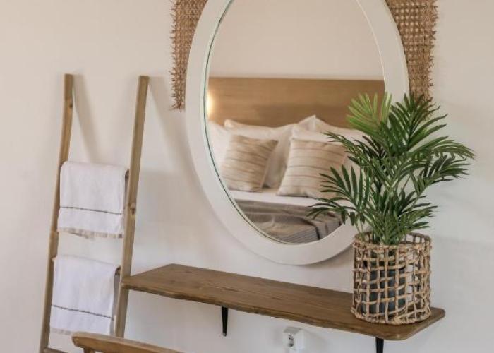 Santa Maroma Rooms & Houses